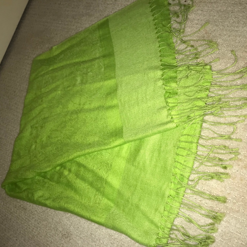 Green Pashmina Scarf 30% Silk, 70% Pashmina